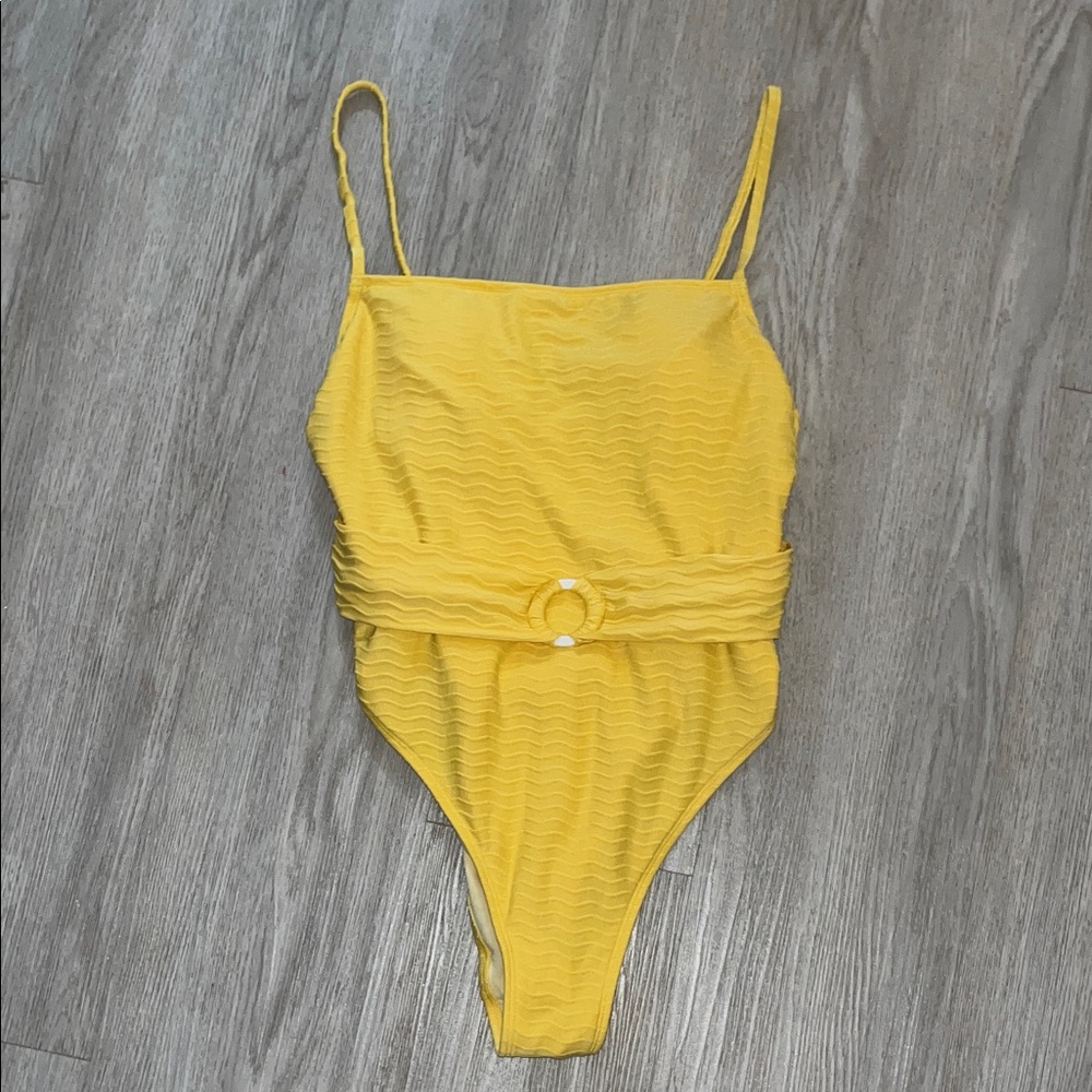 Cupshe Retro Yellow One-Piece Swimsuit Large